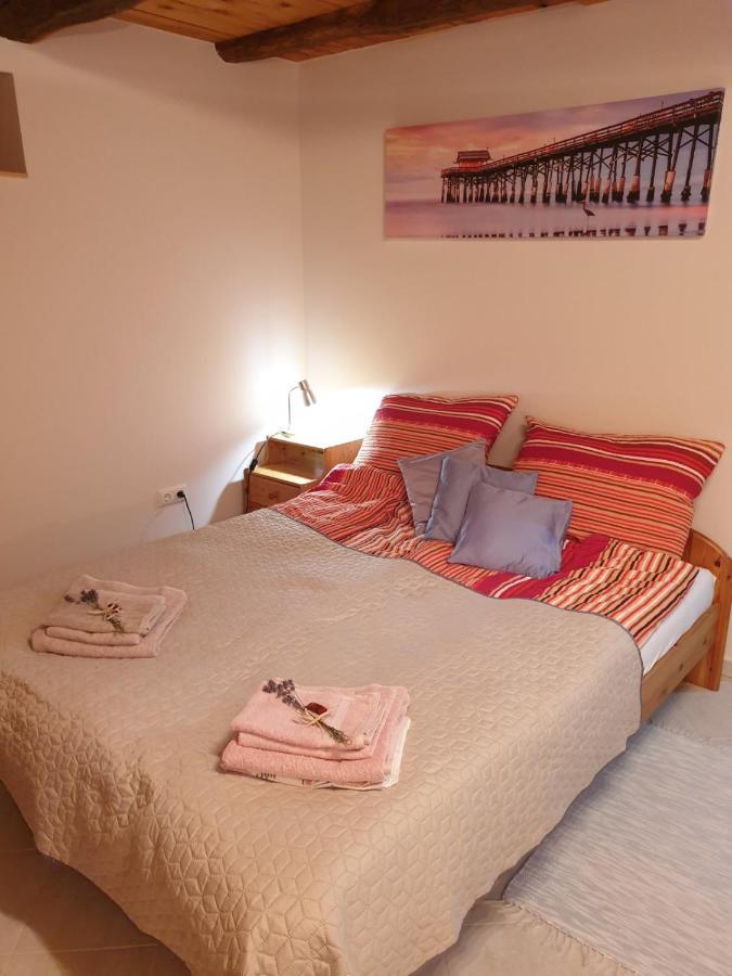Kis Haz Apartman Zalacsány Екстериор снимка